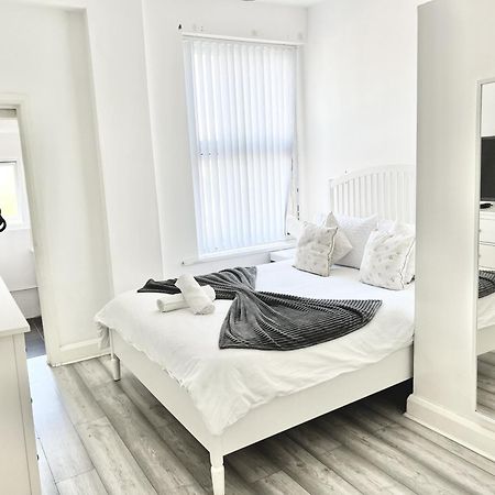 Apartament Next Westfield Mall لندن المظهر الخارجي الصورة